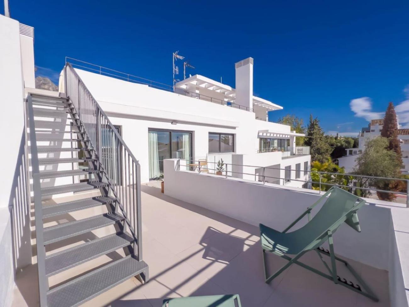 Penthouse On The Golden Mile Marbella Bagian luar foto