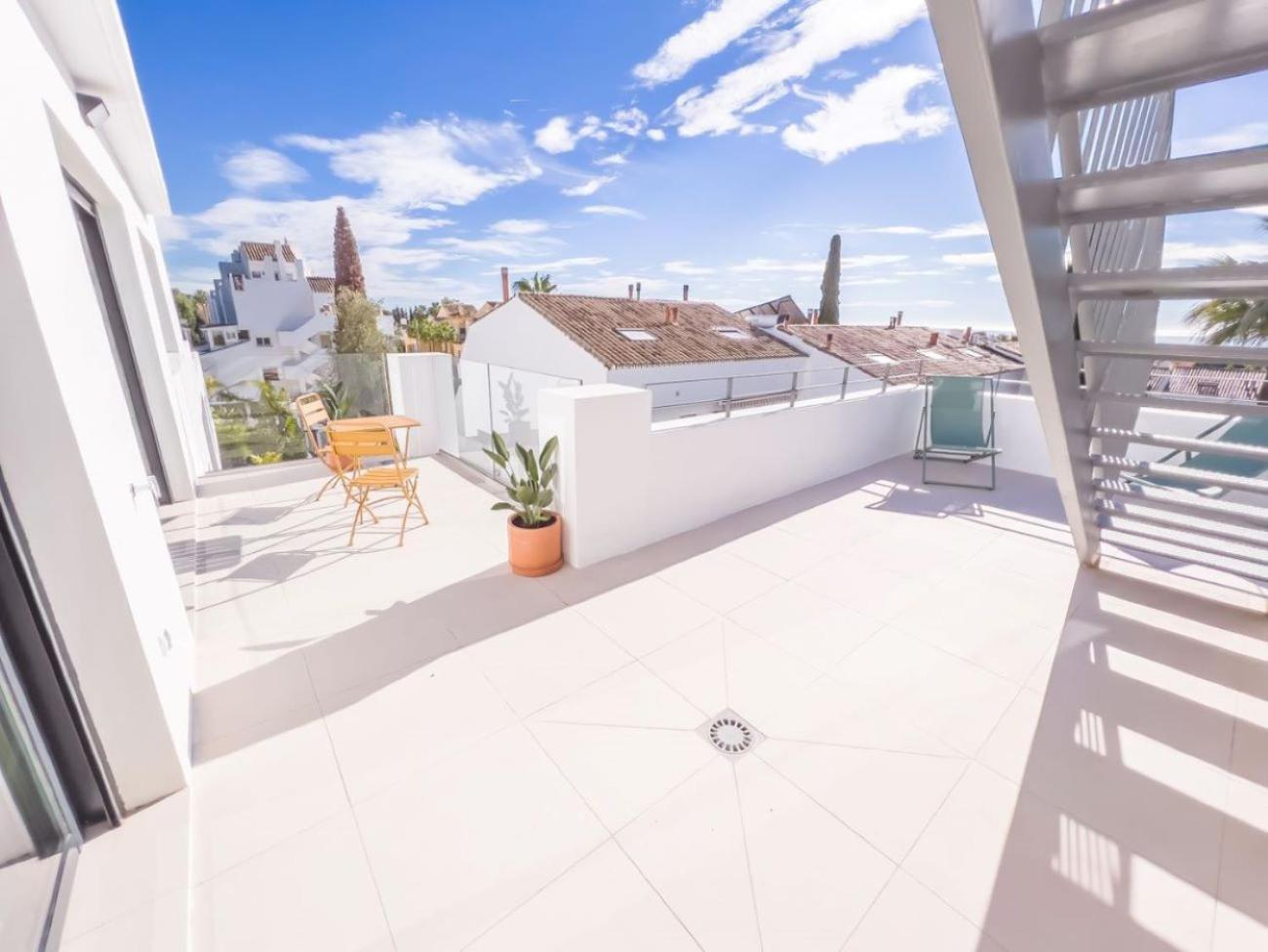 Penthouse On The Golden Mile Apartment Marbella Bagian luar foto