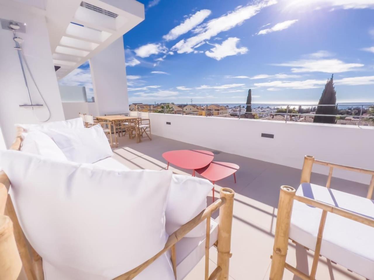 Penthouse On The Golden Mile Marbella Bagian luar foto