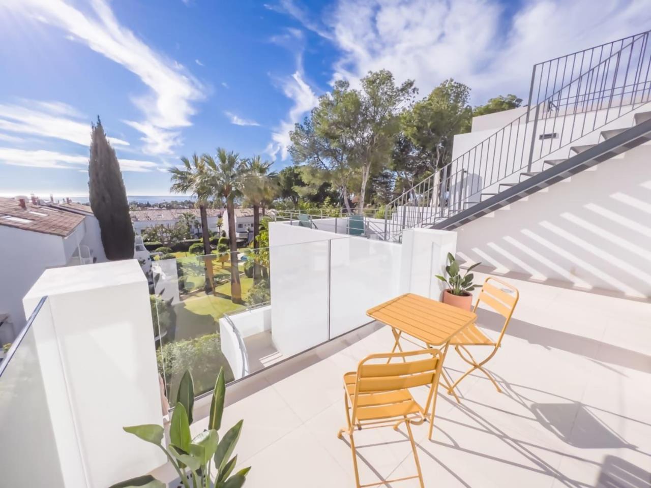 Penthouse On The Golden Mile Marbella Bagian luar foto
