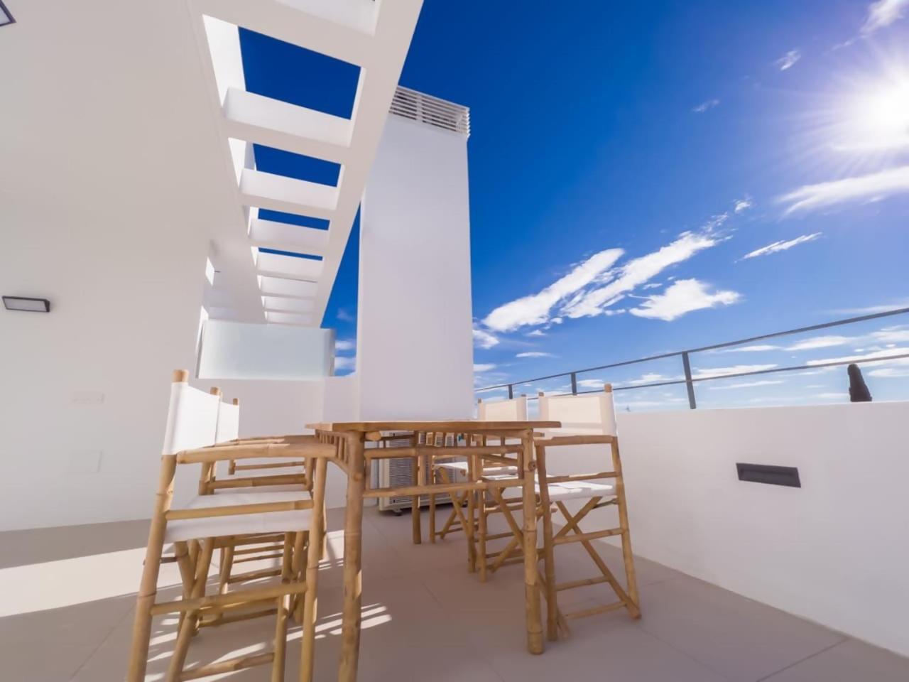 Penthouse On The Golden Mile Marbella Bagian luar foto